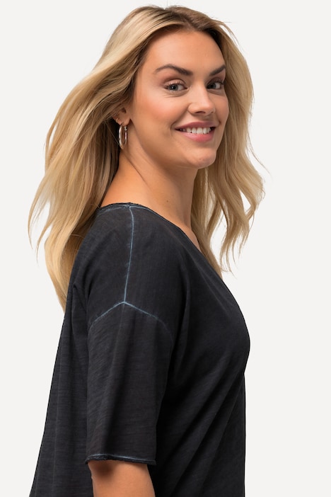 T-Shirt, cold dyed, Oversized, V-Ausschnitt, Halbarm