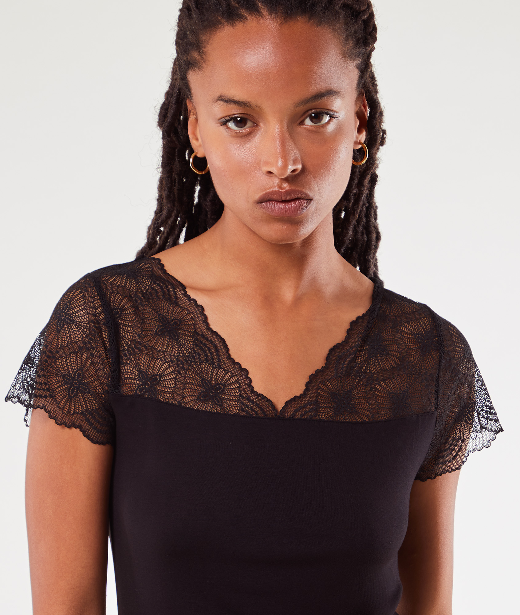 Chemise de nuit détails dentelle