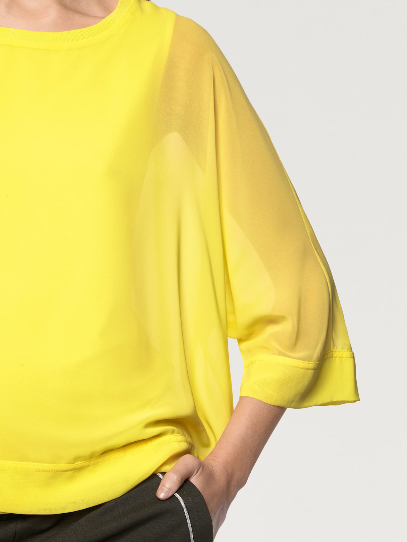 T-shirt look ample tendance