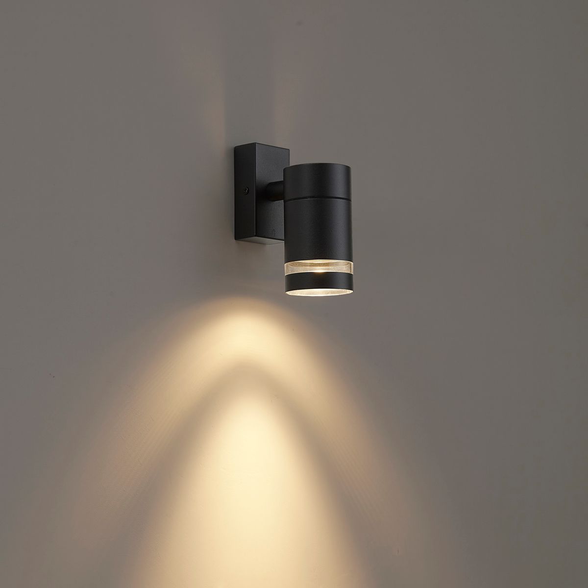 Moderne buiten wandlamp zwart IP44 - Ensam