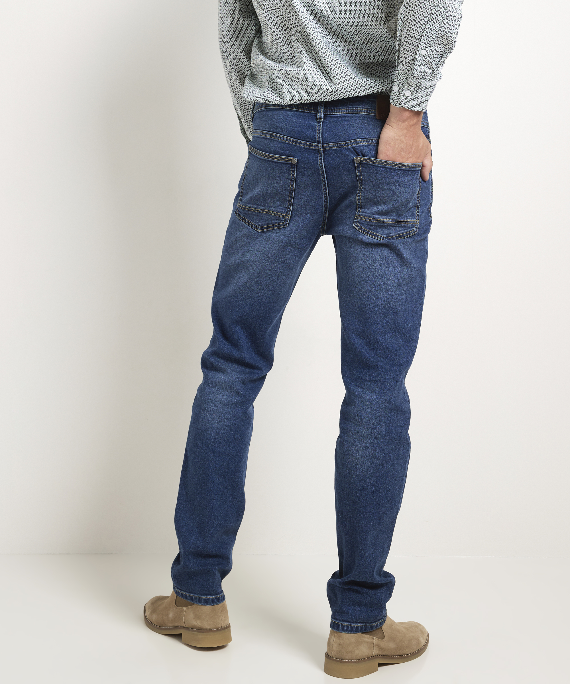 regular fit stretch jeans