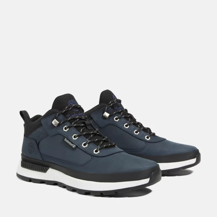 Tênis de caminhada Field Trekker para homens na cor azul marinho.