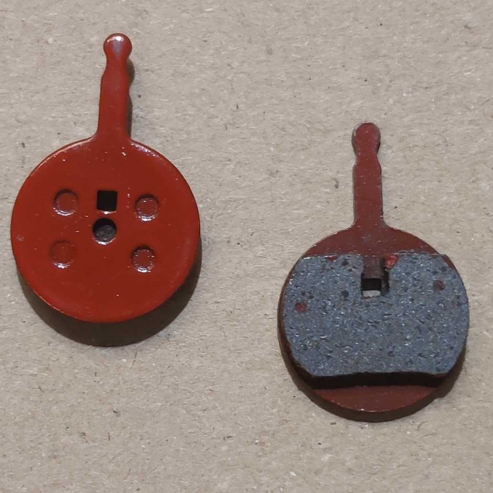 Plaquettes de Frein pour Trottinette Électrique SpeedTrott RS800 et RS1600