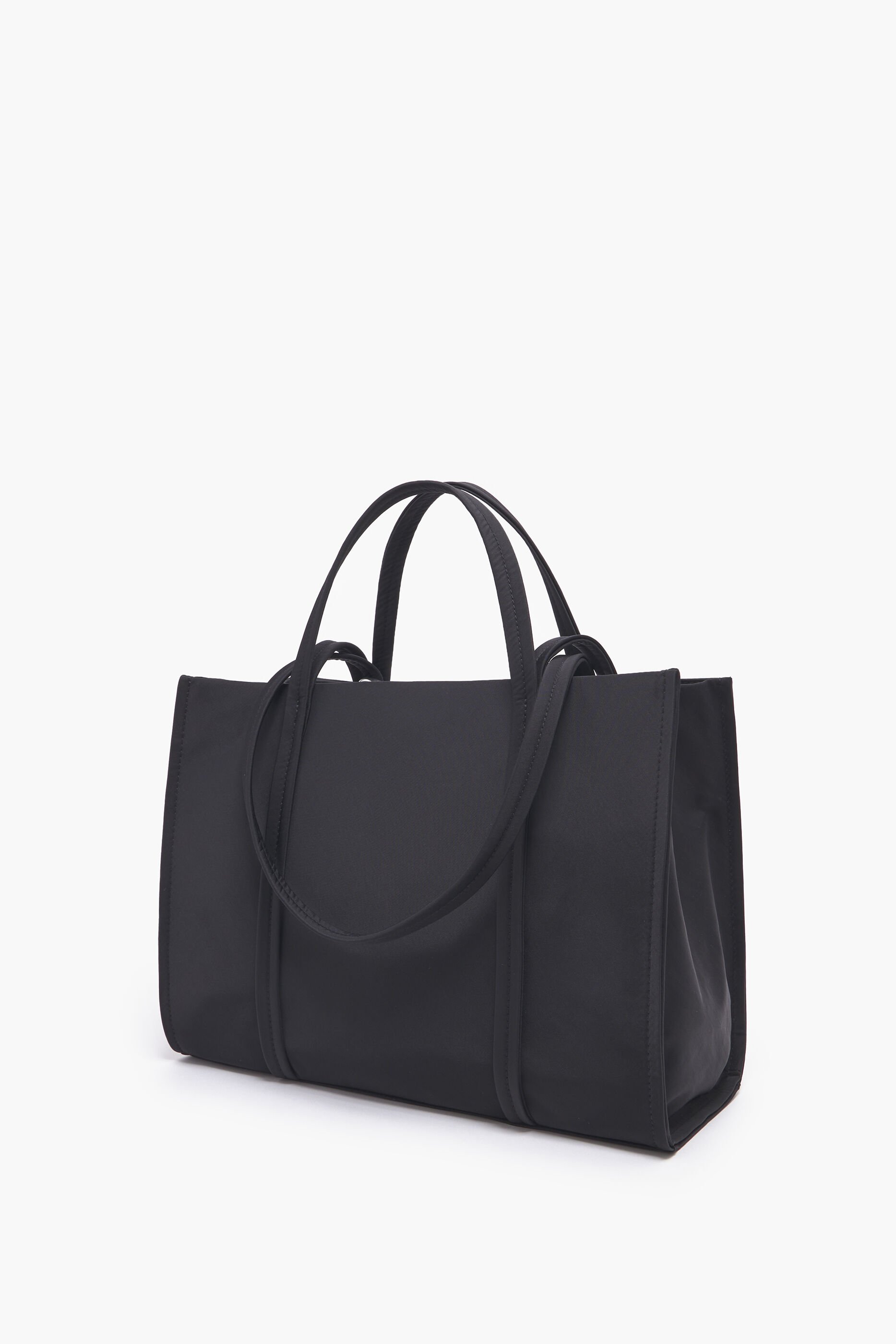Sacola de compras média em náilon preto