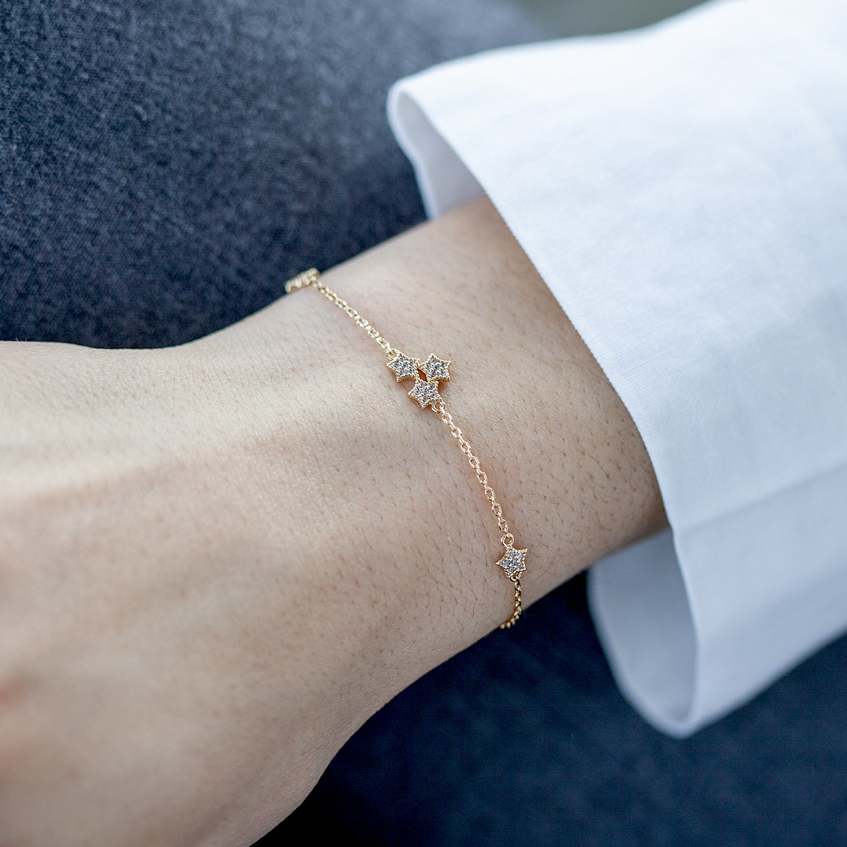 Bracelet plaqué or jaune motif étoile zirconias 18 cm
