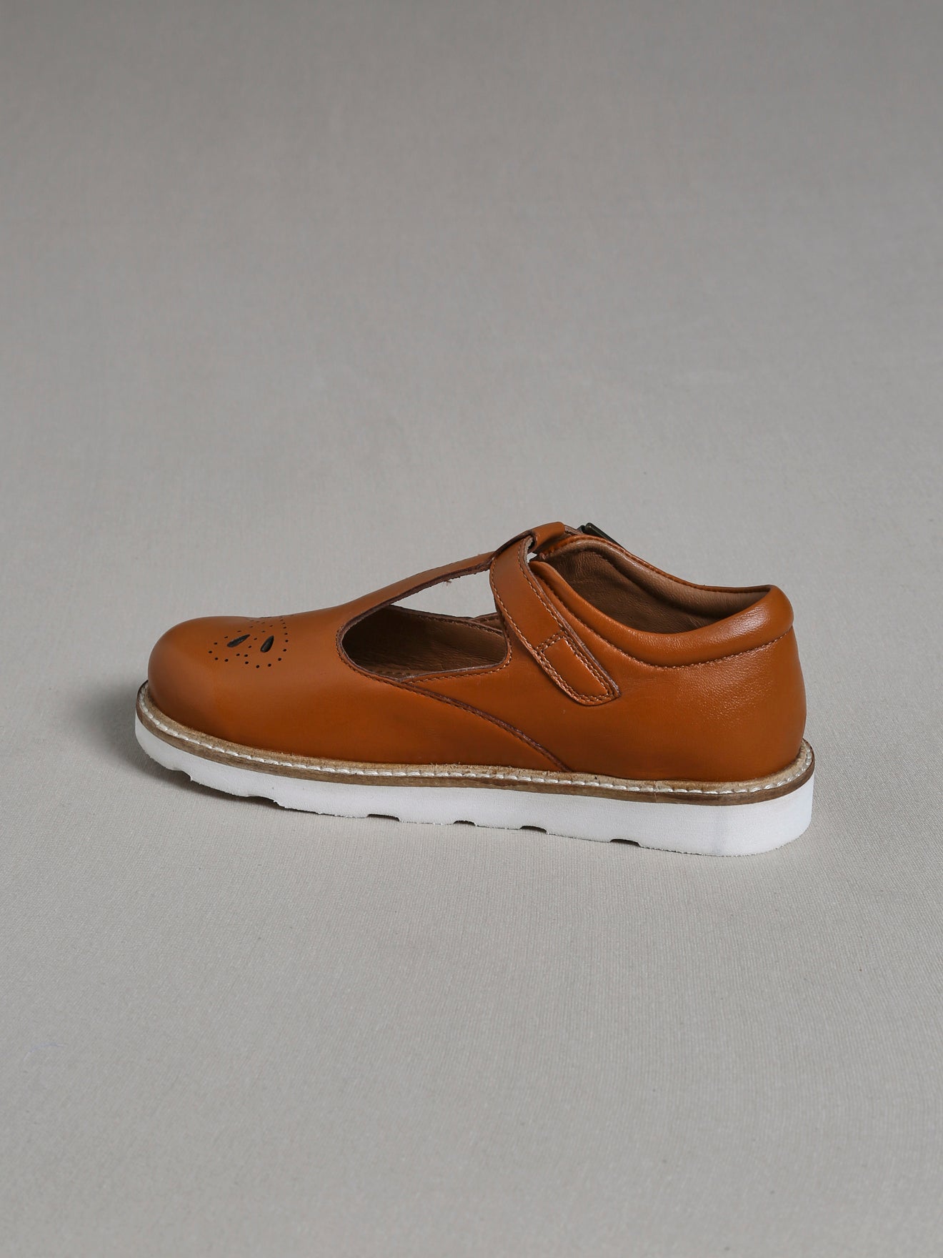 Salomés Fille en cuir