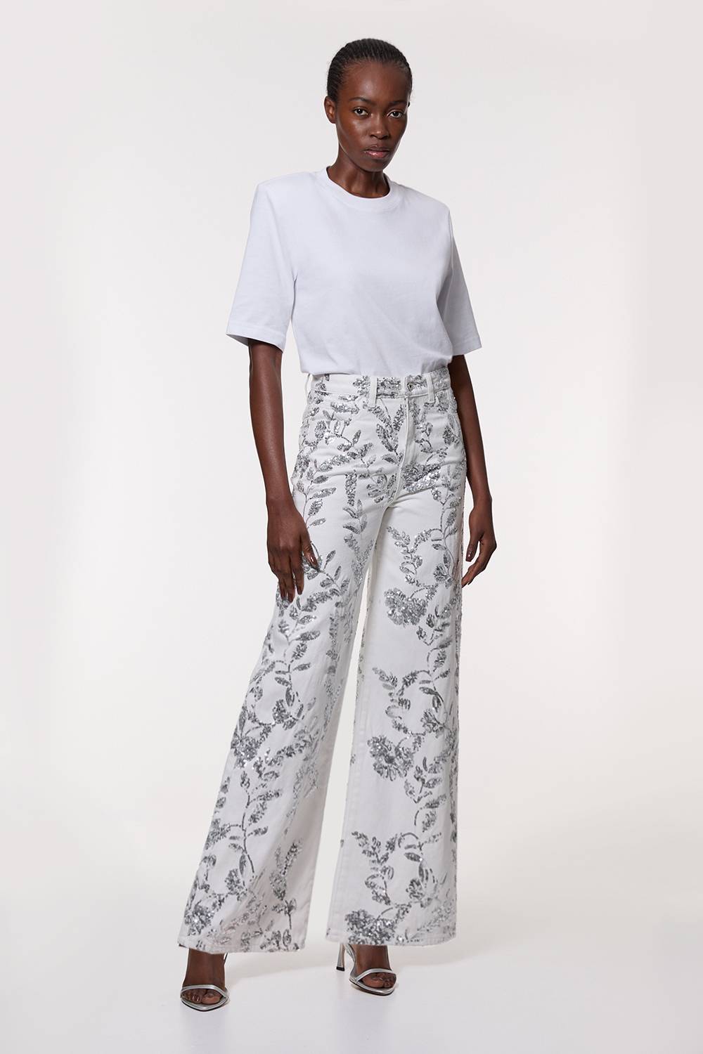 KarenMillen Pantalon large en denim à sequins floraux intégral