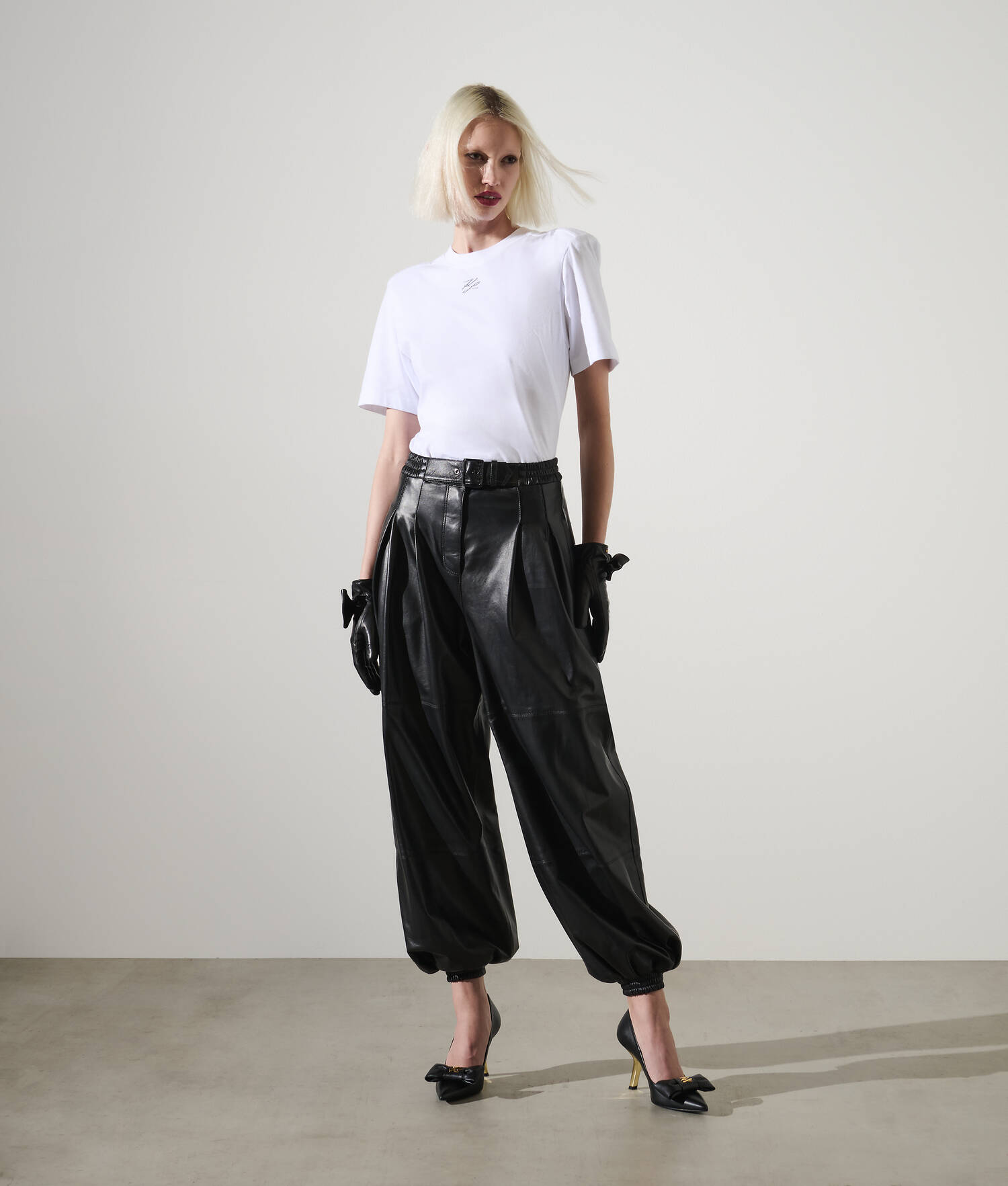 PANTALON EN CUIR VOLUMINEUX KARL STUDIO