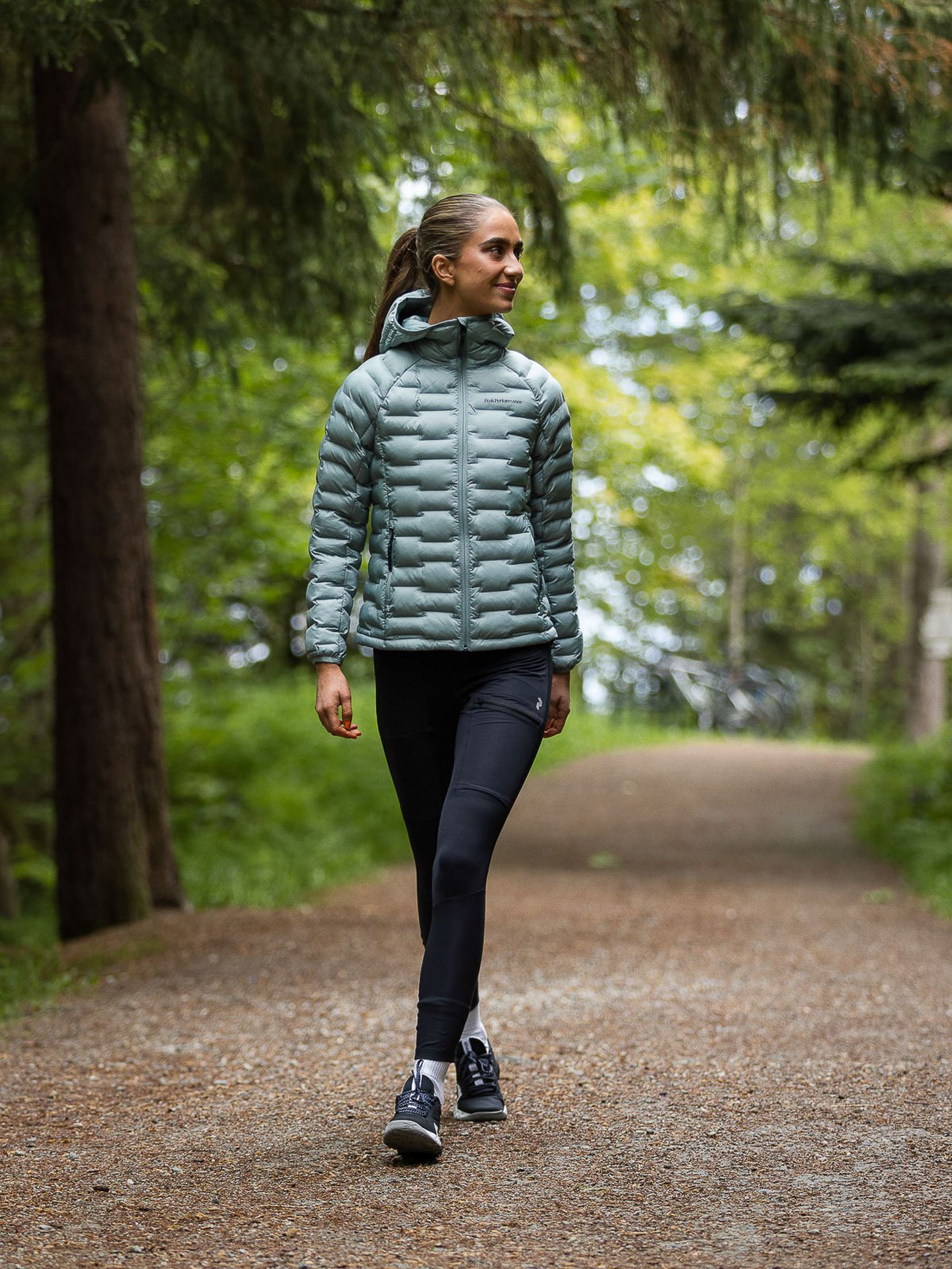 W Argon Light Hood Jacket