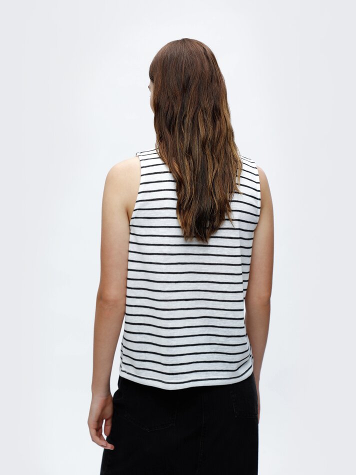 Camiseta listrada com efeito linho - Branca/Preta