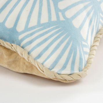 Kussen licht blauw - l55xb35xh10cm