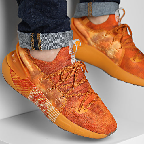 Baskets UA HOVR Phantom 3 Dyed 3026348 Orange Orange