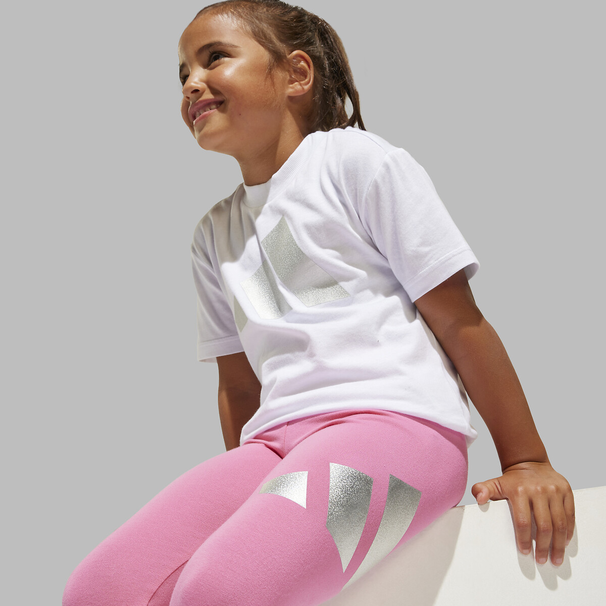 ADIDAS ROUPAS ESPORTIVAS<br>Conjunto camiseta e legging