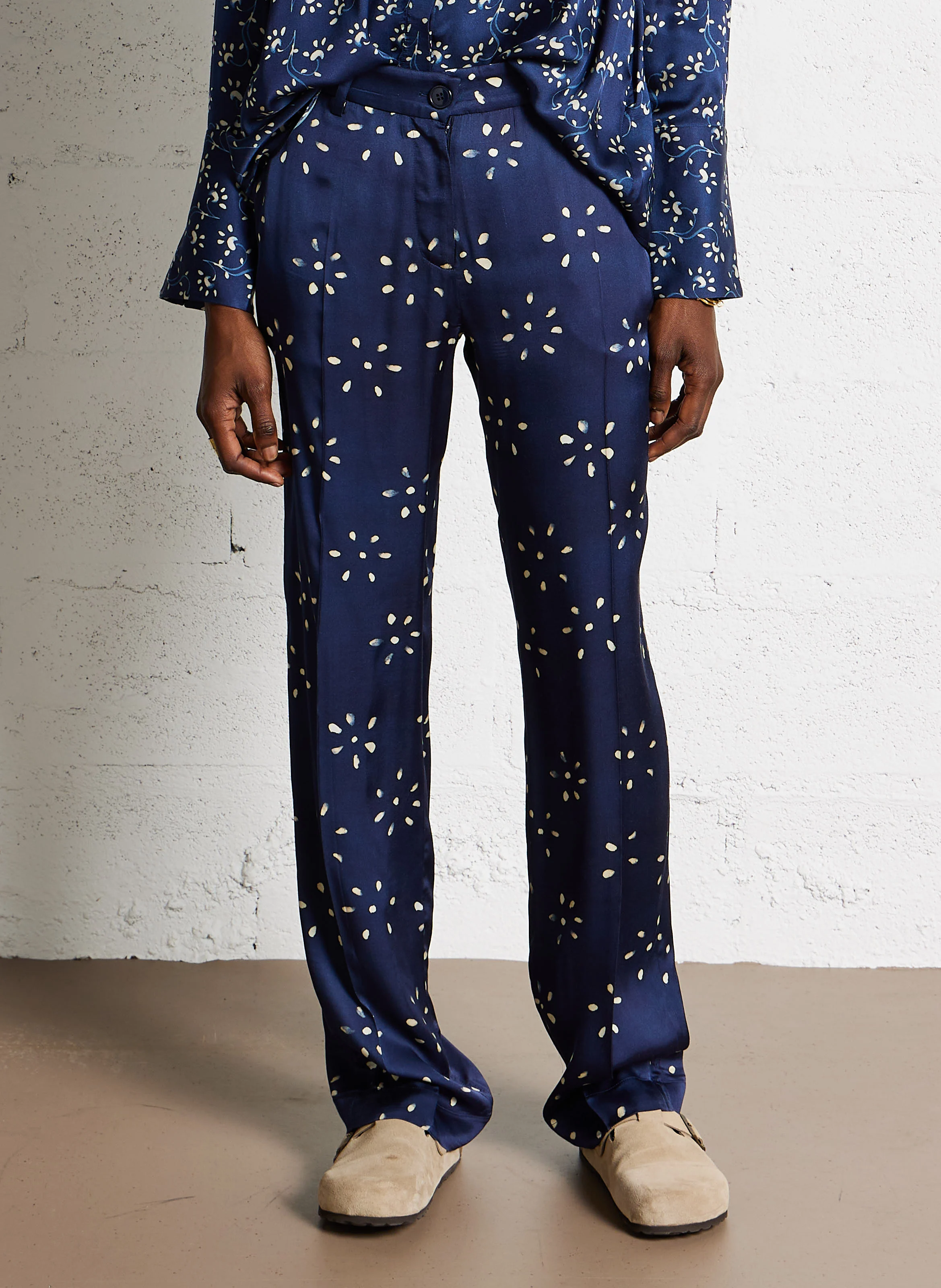 NAIMA - Pantalon droit satiné | Bleu