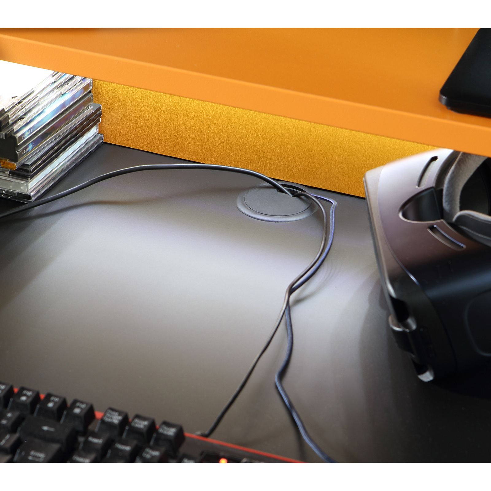 Gamer-Schreibtisch - schwarz-orange - mit LED-Beleuchtung - 160 cm breit