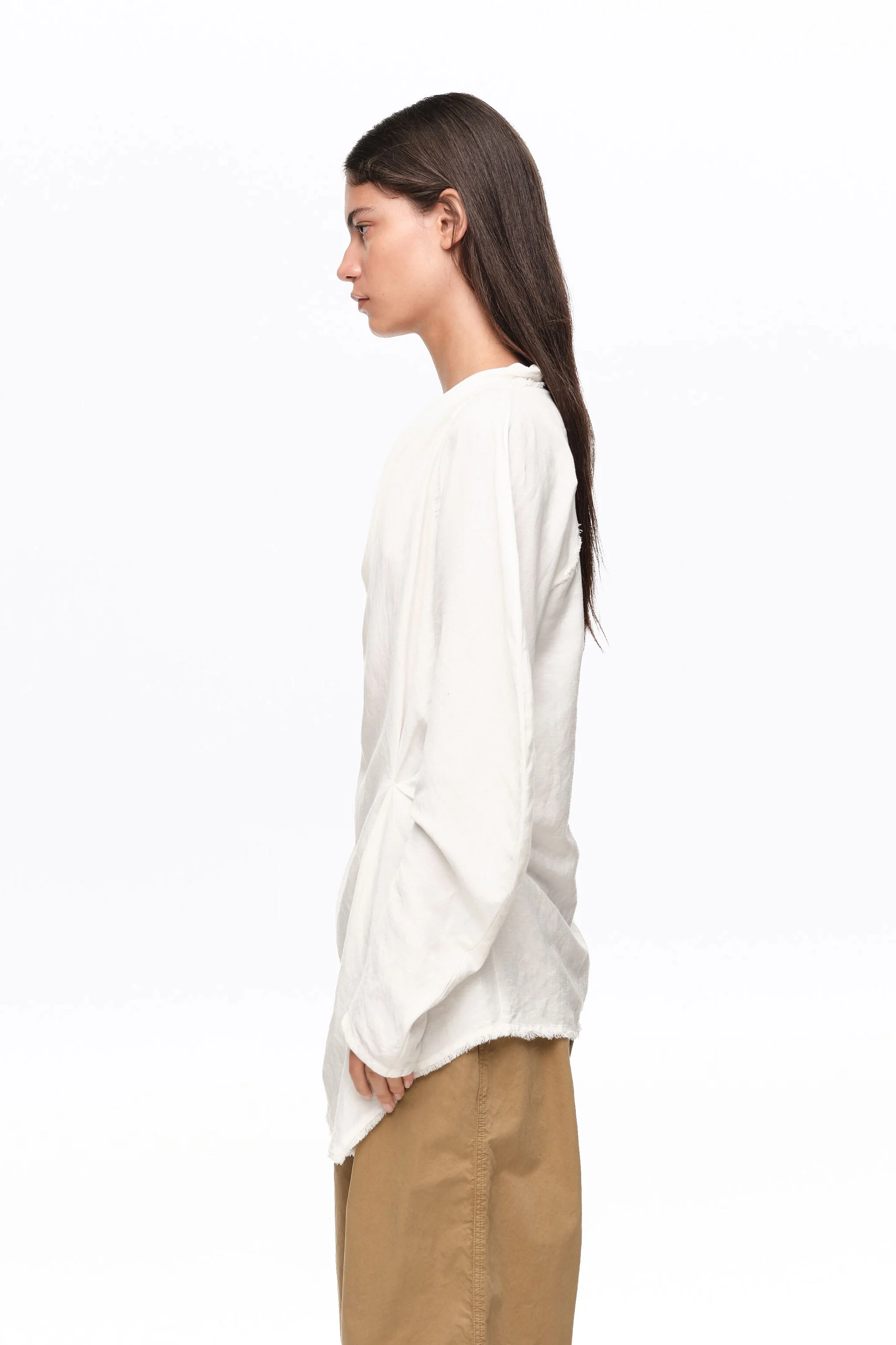 Blusa ombro a ombro em linho cor marfim