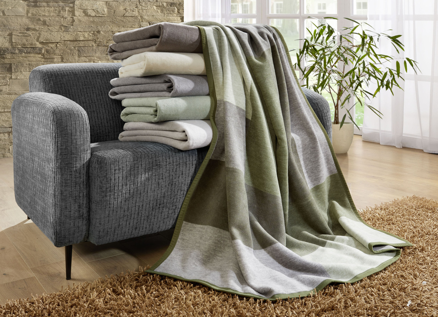 Kuschelig-weiche Schlafdecke Cotton Home