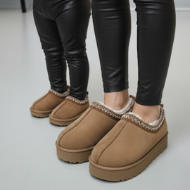 Keep it low & warm - camel (twinning)