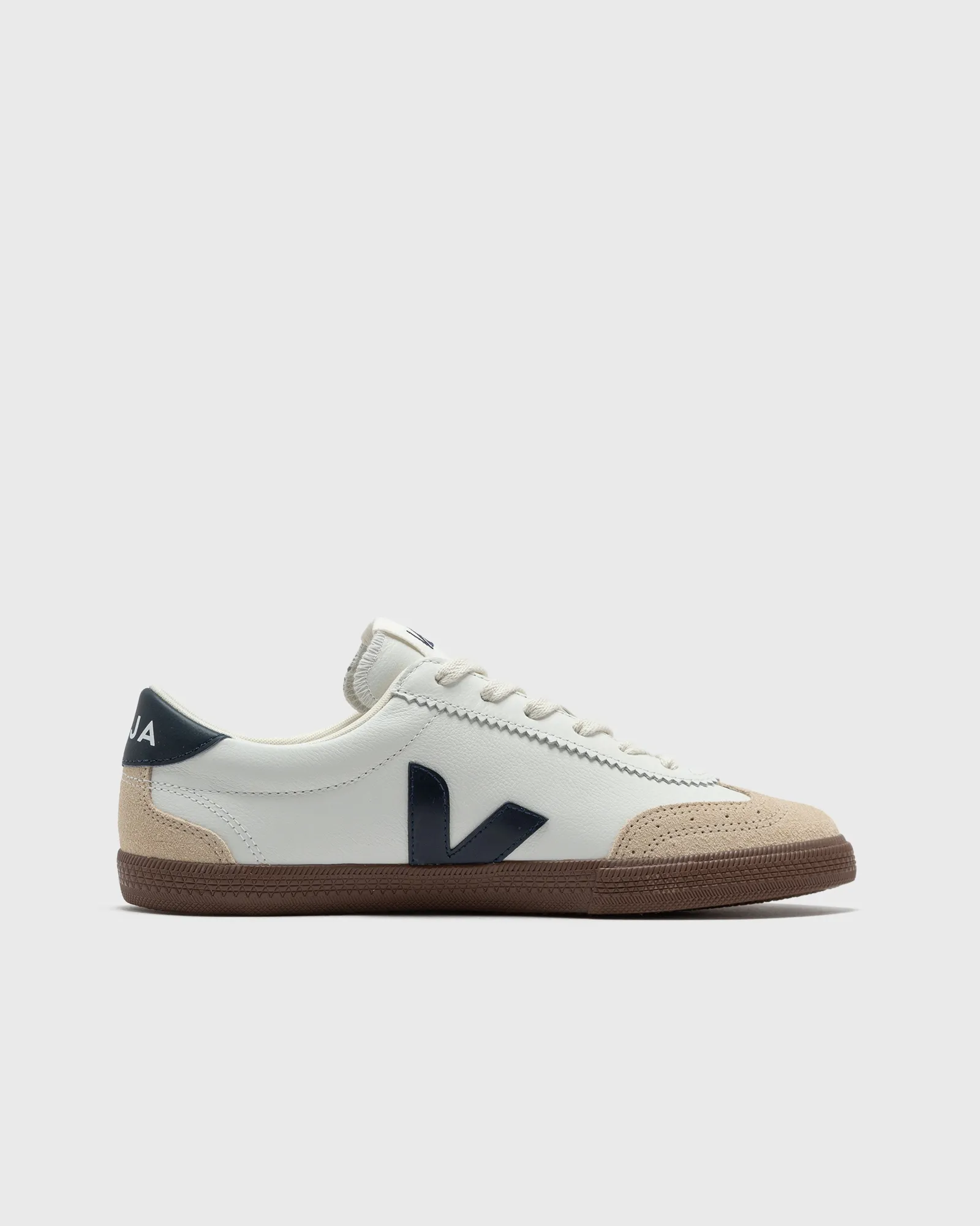 Veja VOLLEY O.T. LEATH