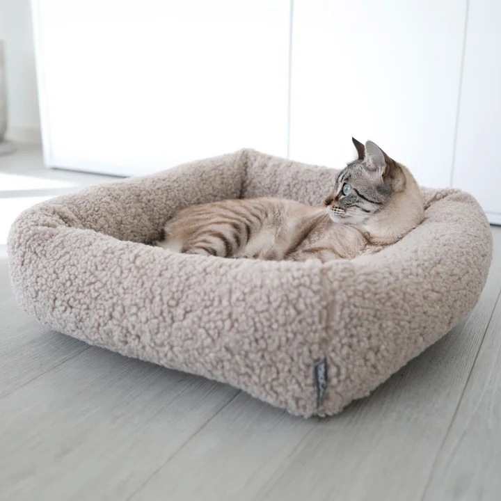 MiaCara - Senso Katzenbett, 40 x 40 x 15 cm, kiesel