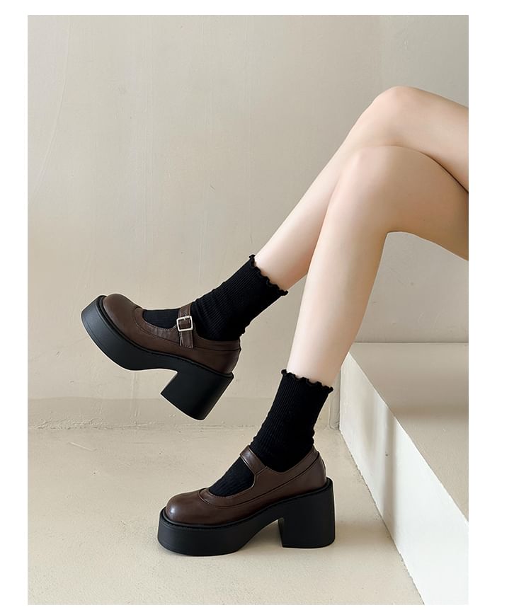 Nikao - Mary Jane pumps met plateauhak en blokhak