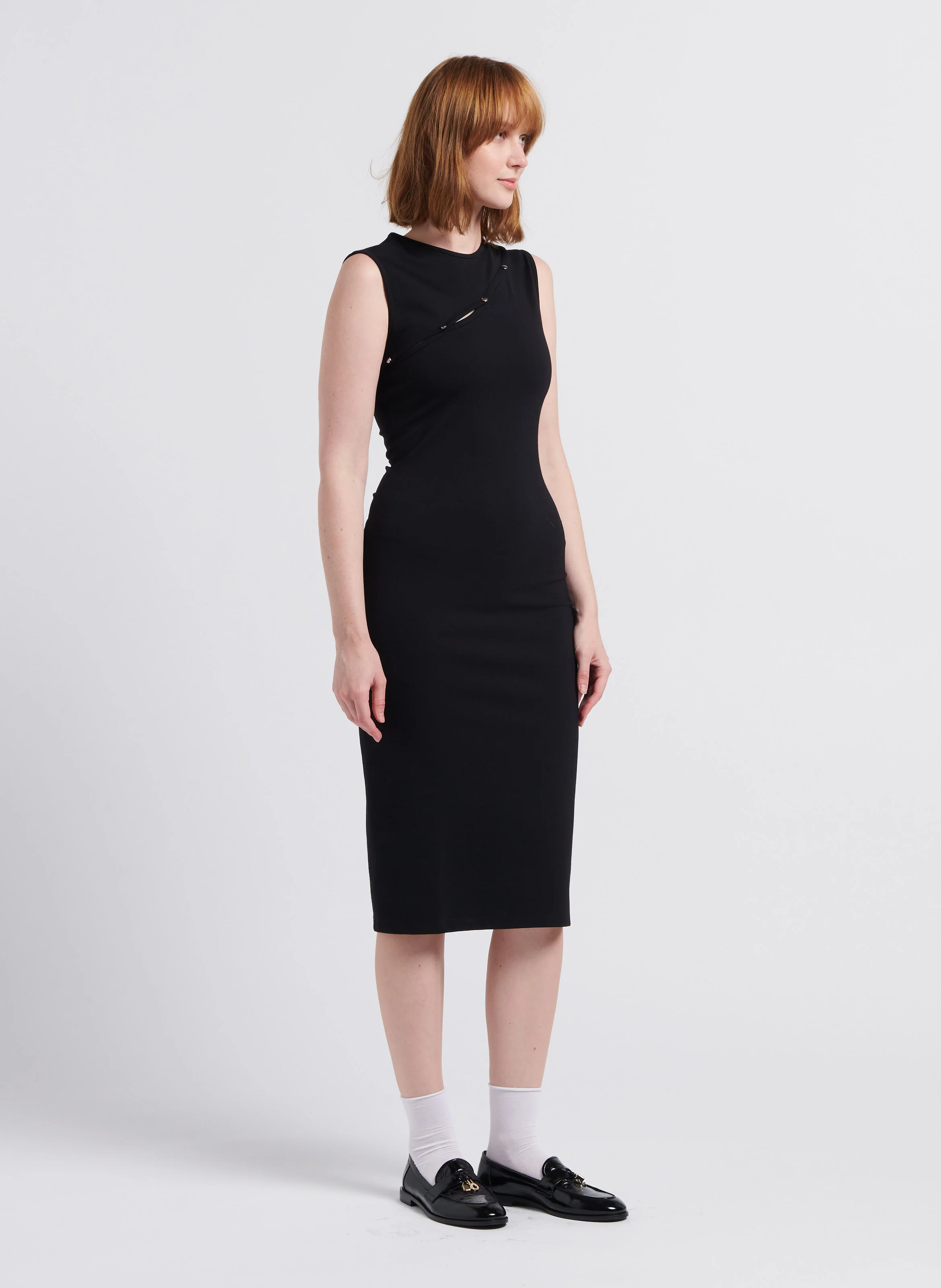LUANNE - Robe midi moulante à col rond et découpe ajourée| Noir