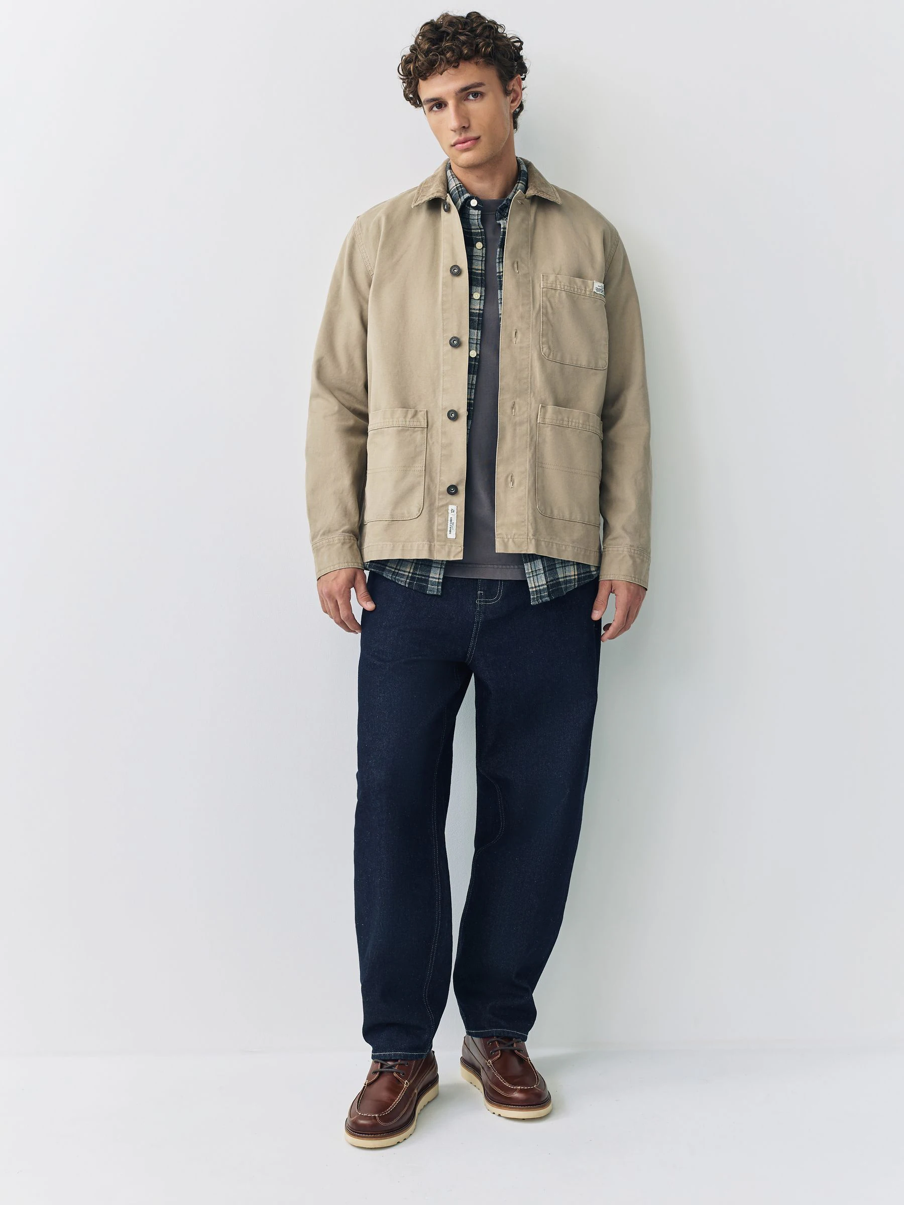 Ecru - Corduroy canvas shacket overshirt met kraag