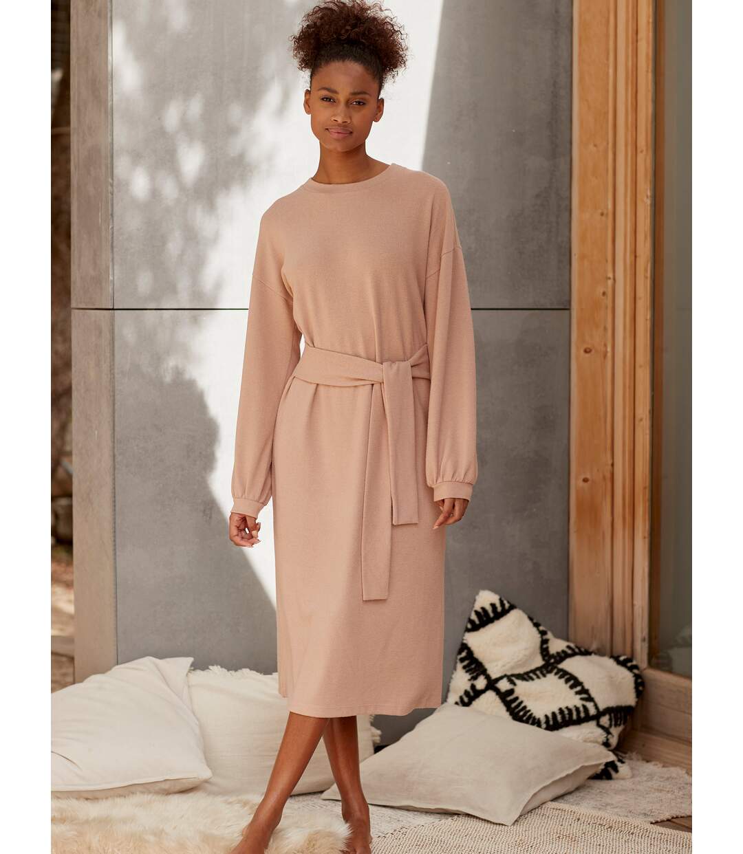 Robe mi-longue d'intérieur manches longues Strick Lascana