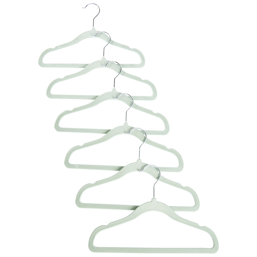 Lot de 6 cintres en velours vert