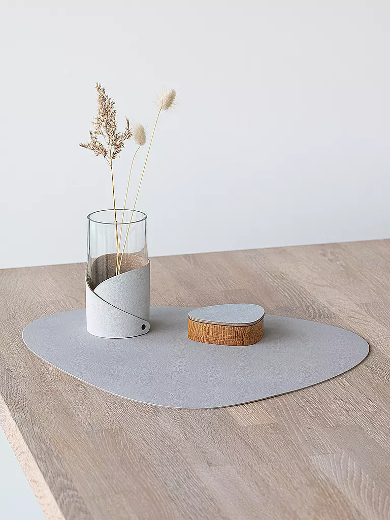 LIND DNA Leder Platzset oval NUPO 37x44cm Oyster White creme