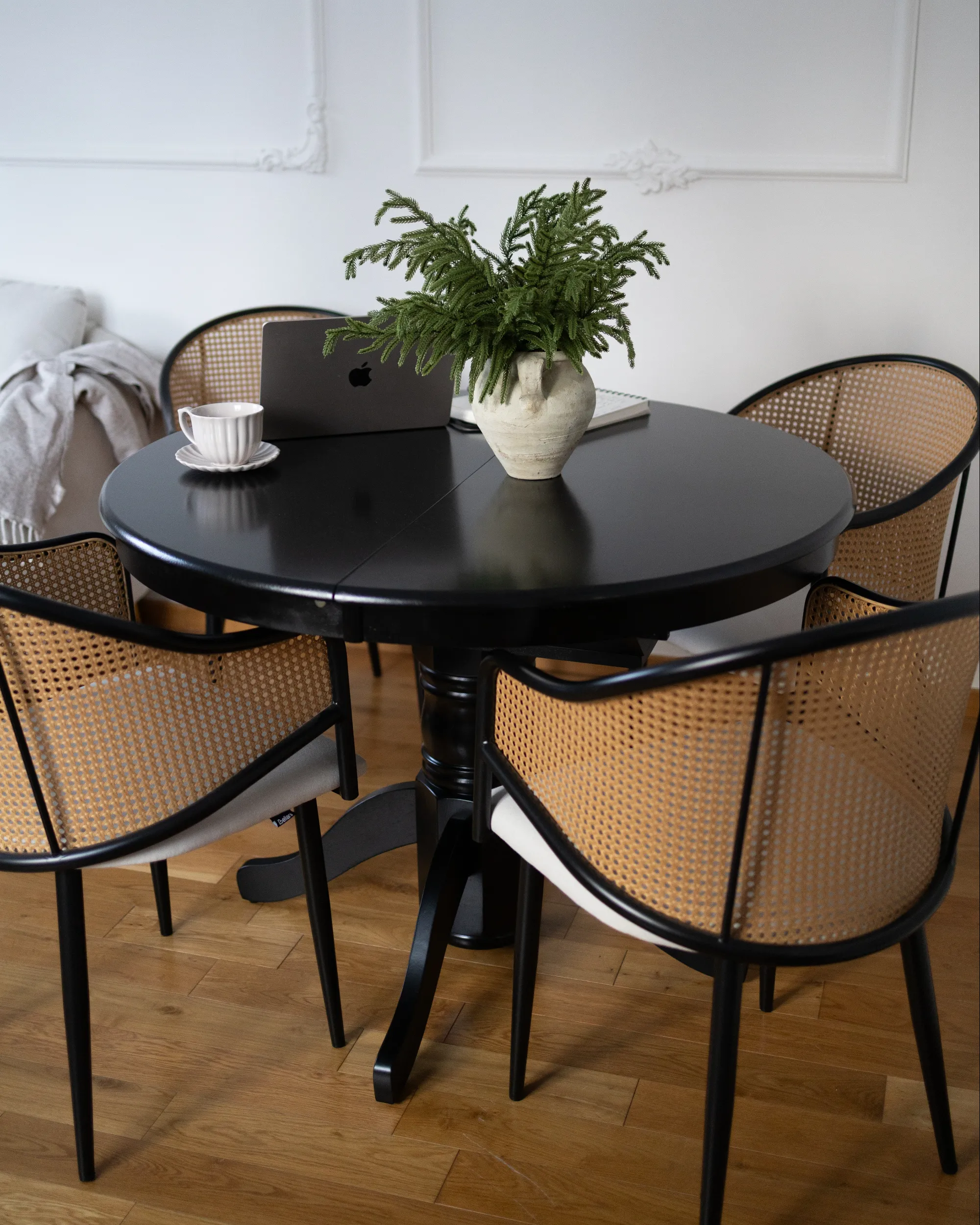 Eettafel uitschuifbaar AKRON Zwart 106 cm 106/150 cm