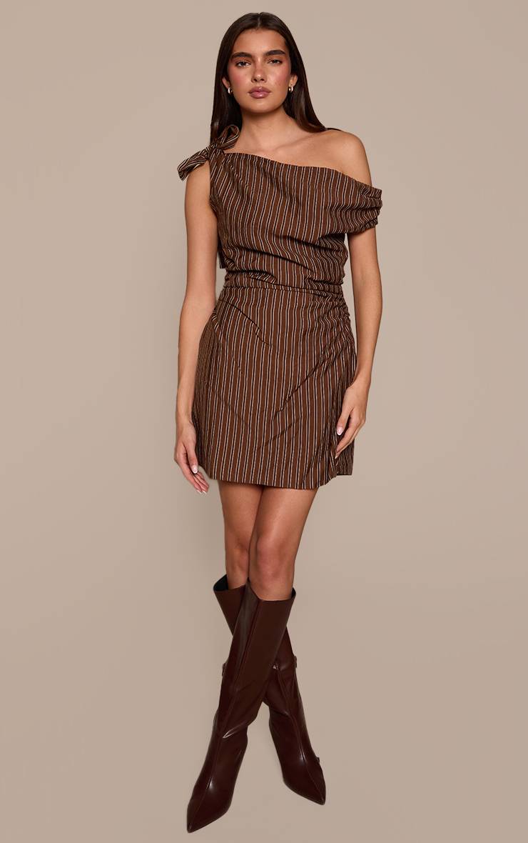 Marron Robe Moulante Asymétrique À Rayures Avec Nœud À L'épaule