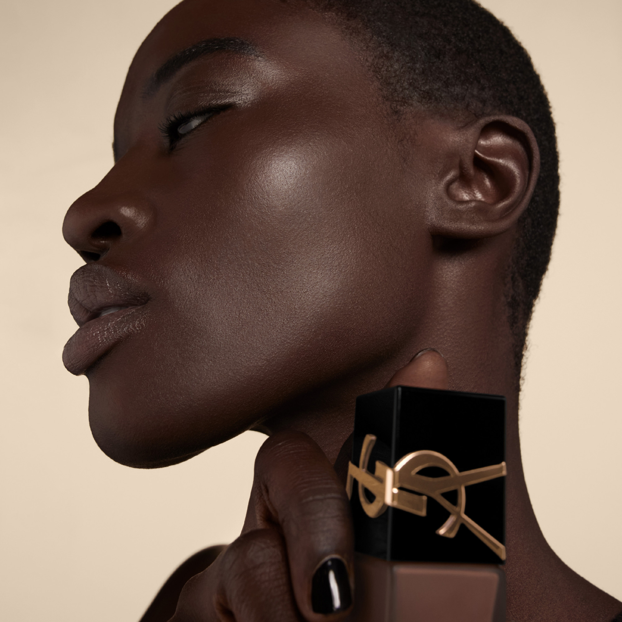 Yves Saint Laurent All Hours Foundation Deep Cool 9 Fl 25 ml