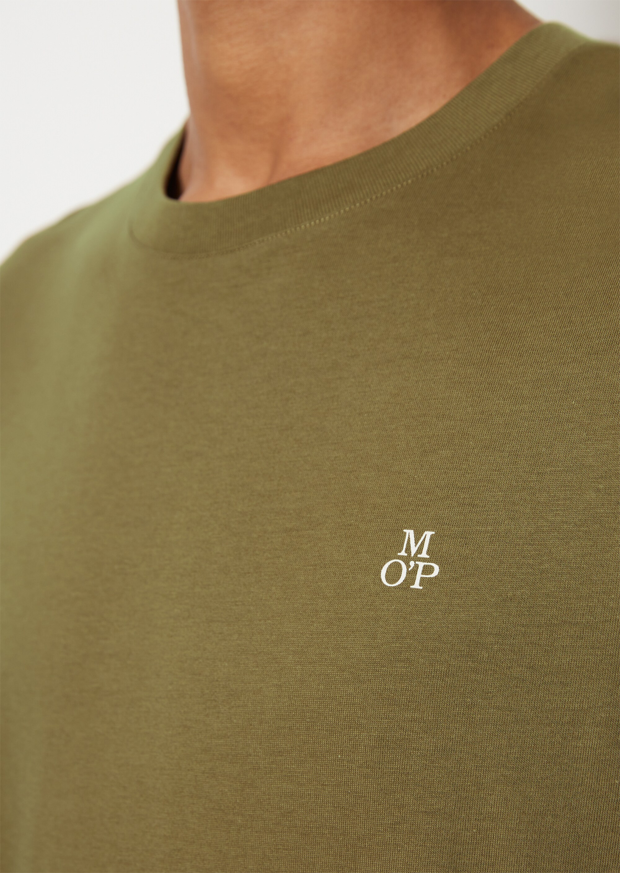 Longsleeve shaped aus reiner Bio-Baumwolle