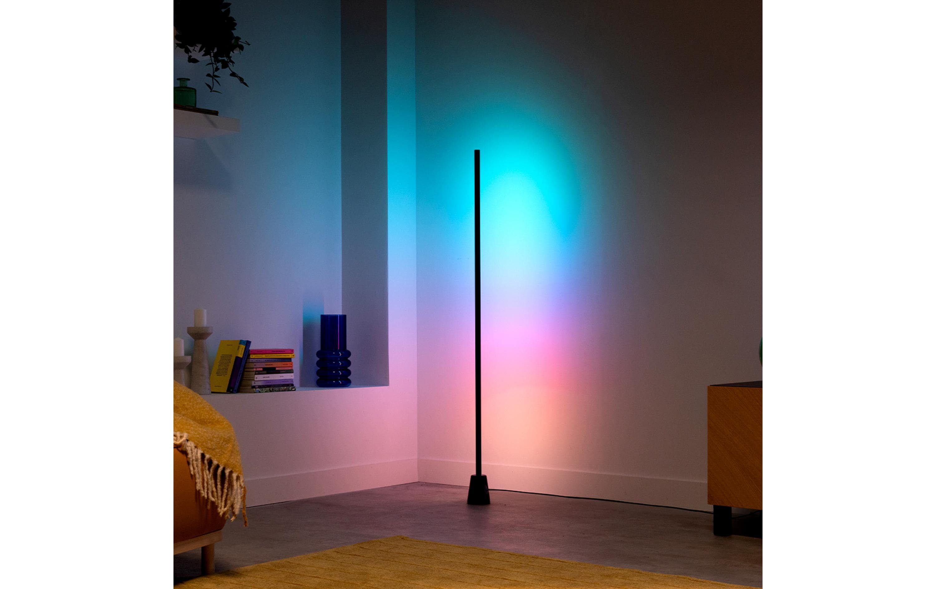 Gradient Stehleuchte RGBIC 1.4 mStehleuchte mit RGBIC-Technologie und minimalistischem Design