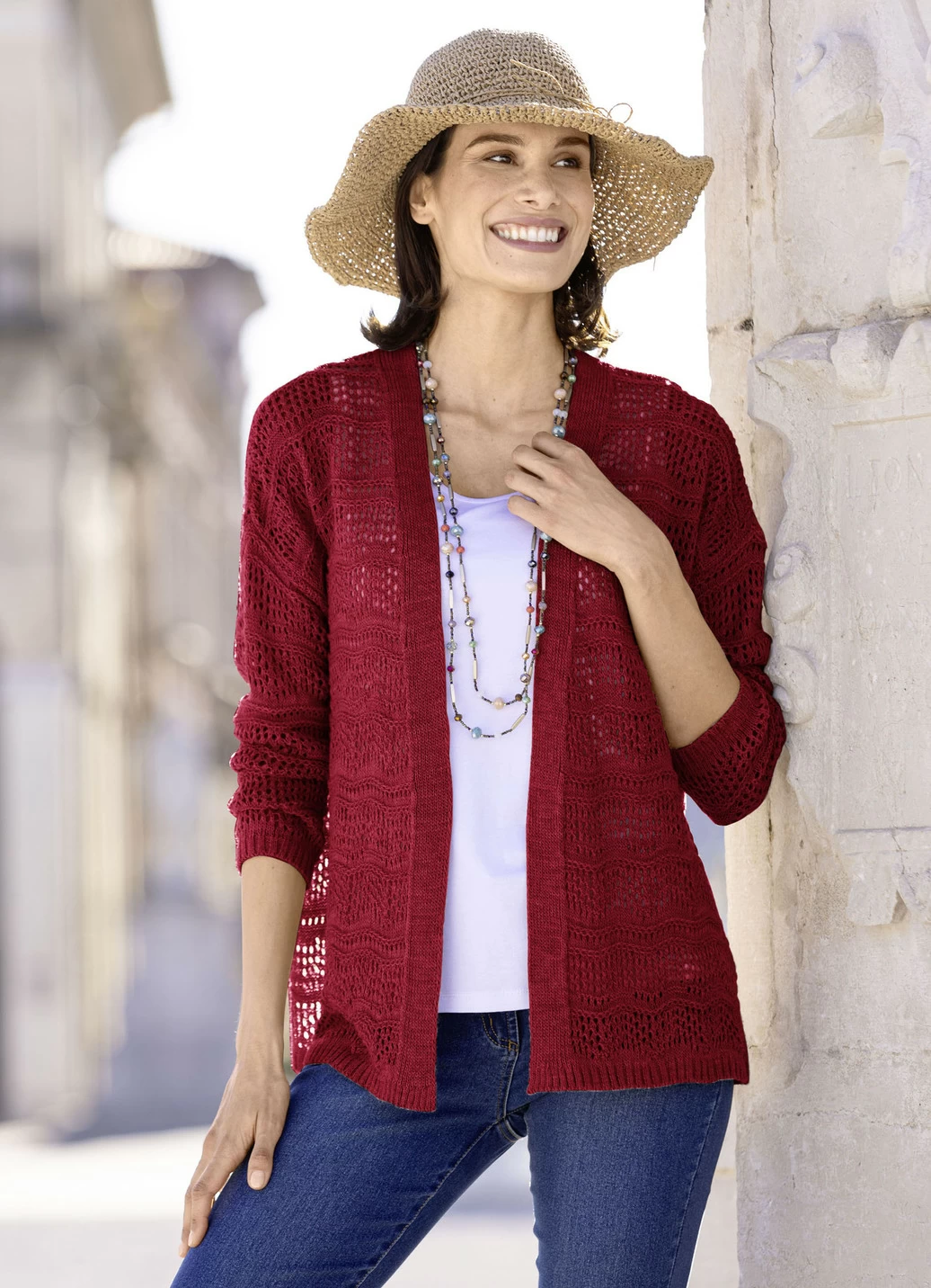 Strickjacke in feinem Netzstrick