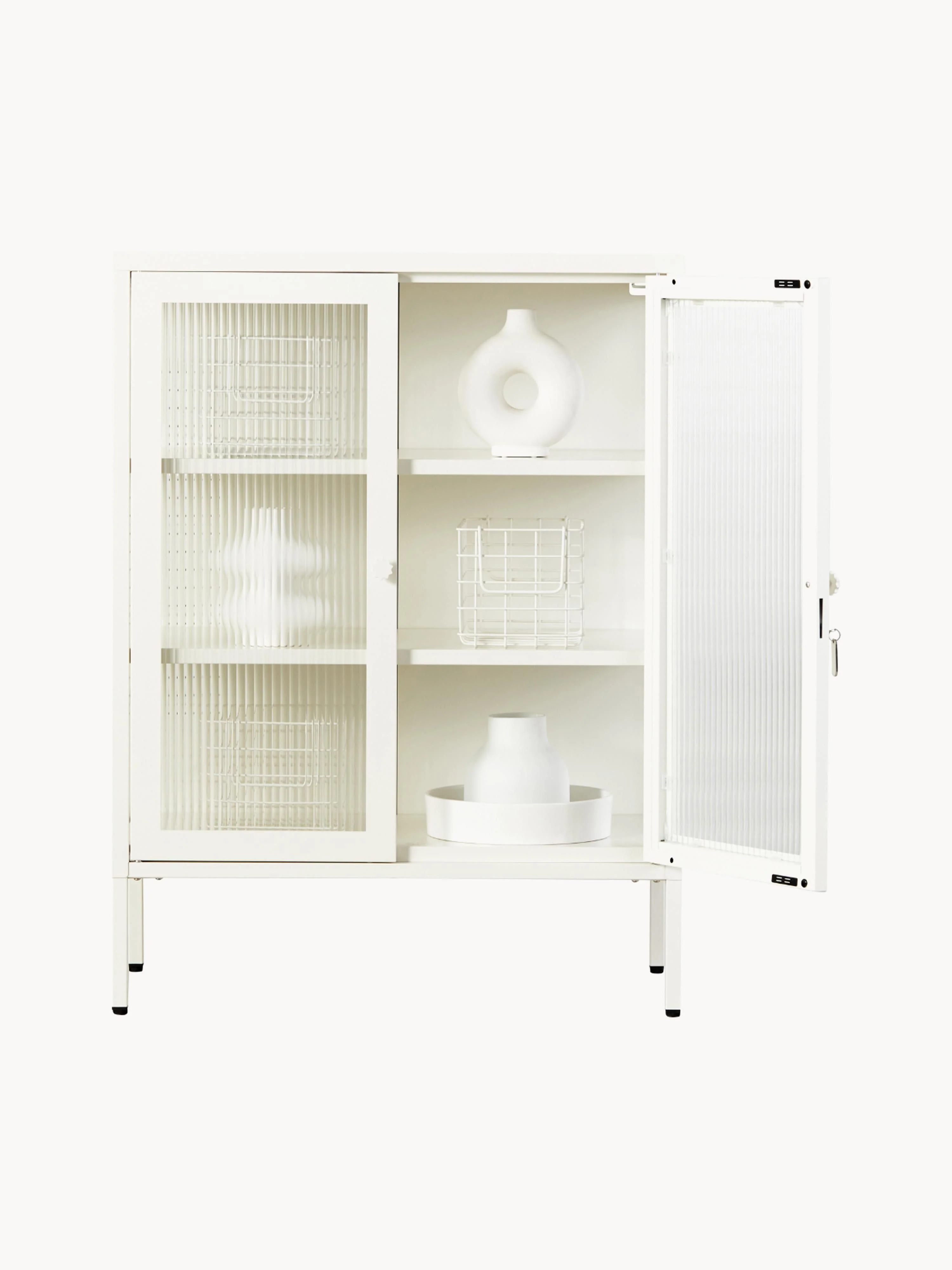 Metalen vitrinekast The Mixer met geribbeld glas