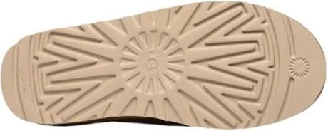 UGG Pantoffels Heren M Classic Slip-on Maat: 45 Materiaal: Suède Kleur: Cognac