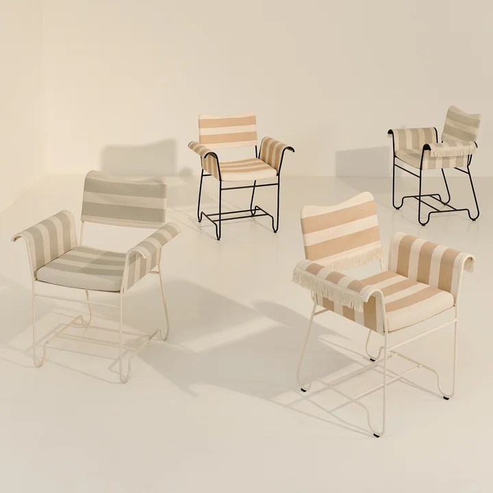 Gubi - Tropique Outdoor Dining Chair, classic black / Leslie Limonta (06)
