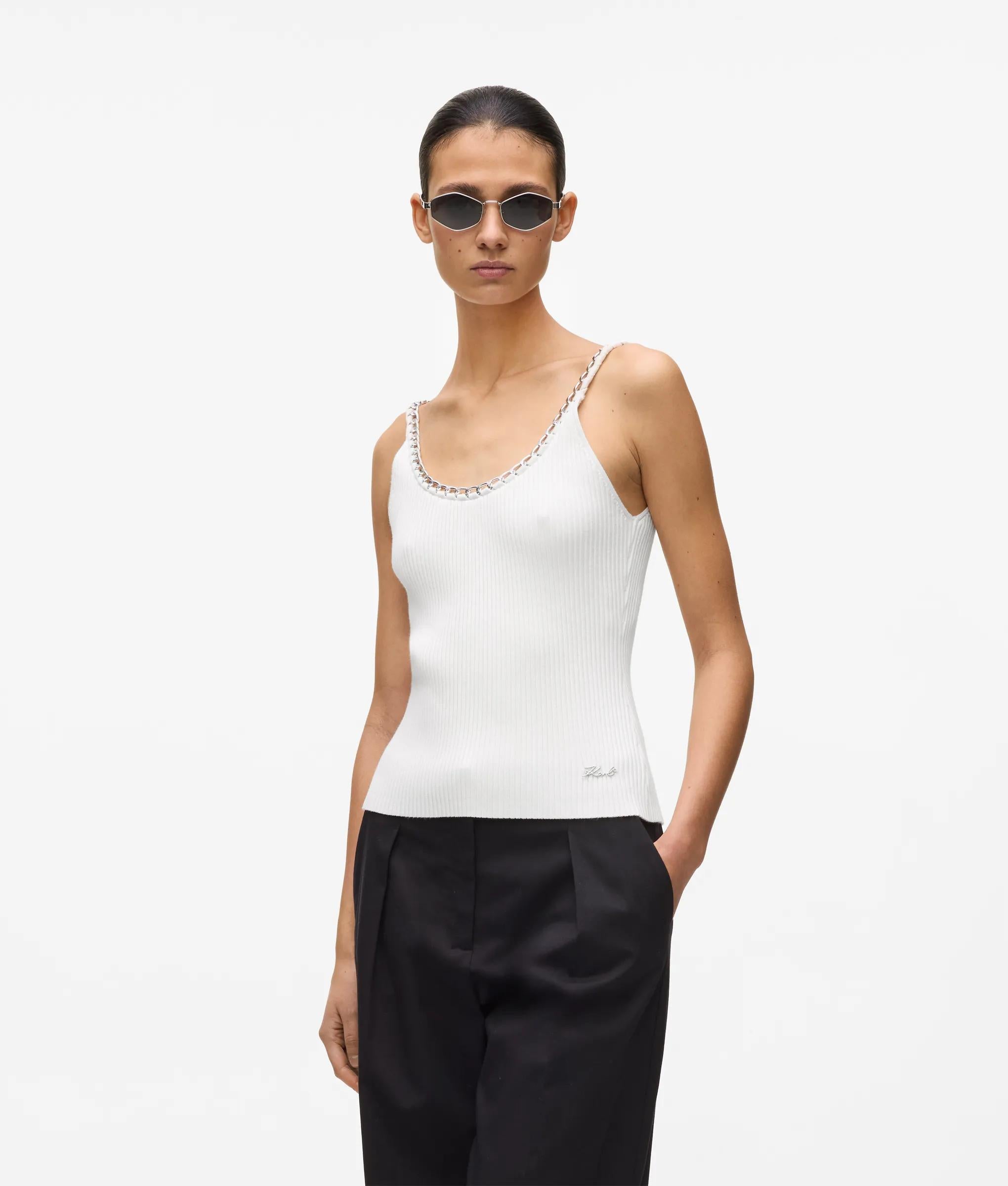 Gebreide top met kettingdetail