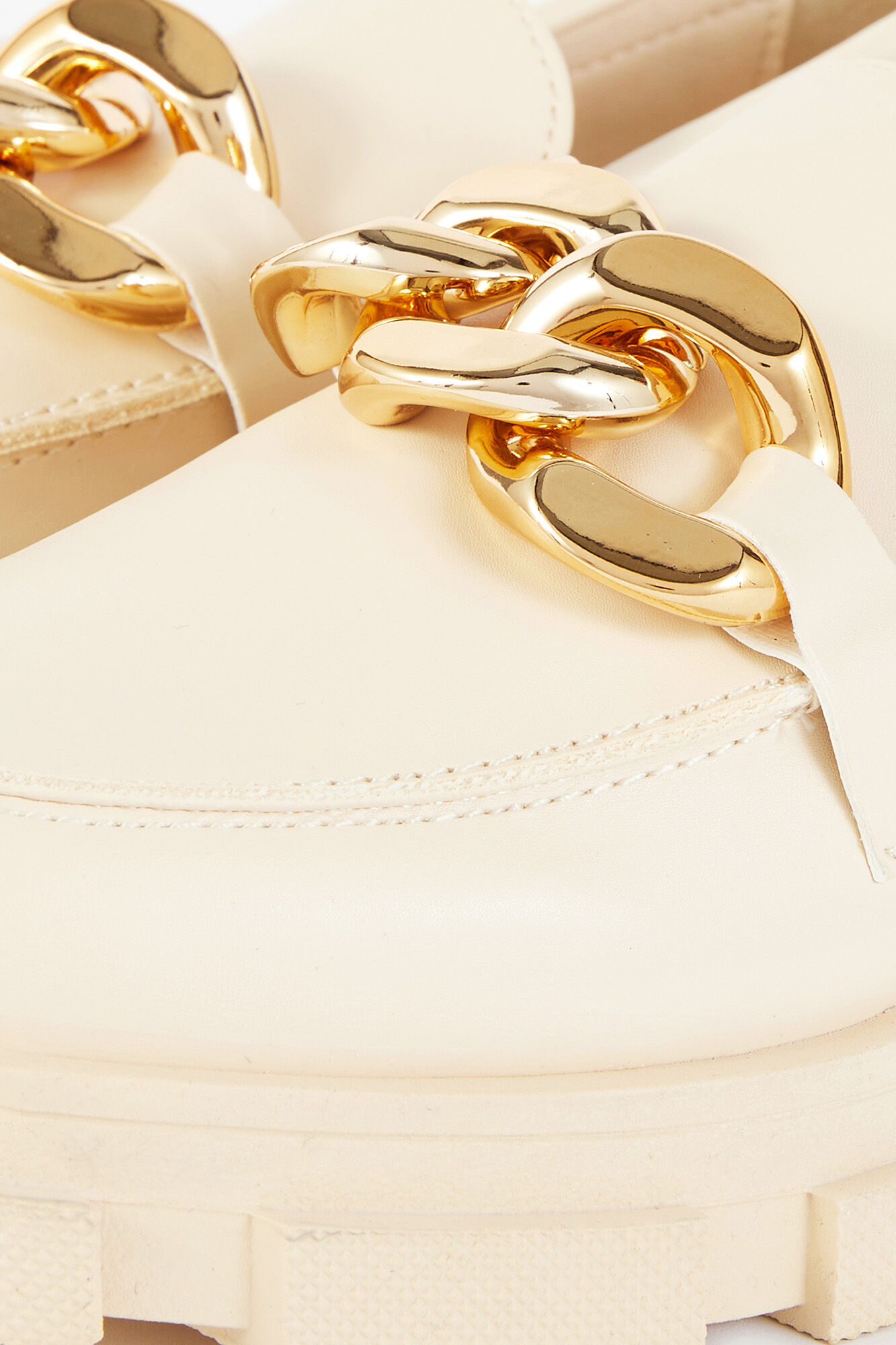 Sapatos Derby com corrente grossa