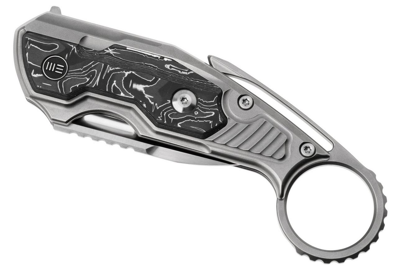 WE Knife Yardbird WE22021-3 Satin CPM 20CV, Bead Blasted Titanium, Aluminum Foil Carbon Fiber Inlay, karambit zakmes, Maciej Torbé design