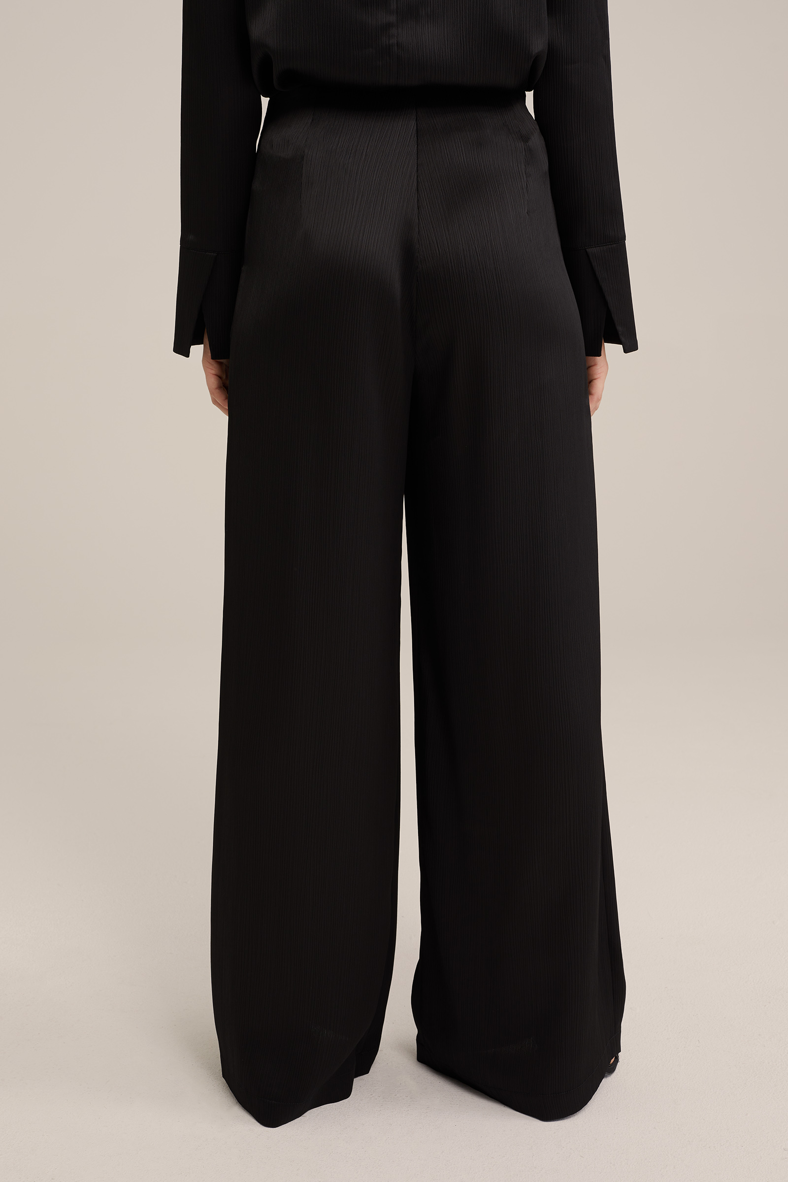 wide leg pantalon met satijnlook WE Fashion Zwart