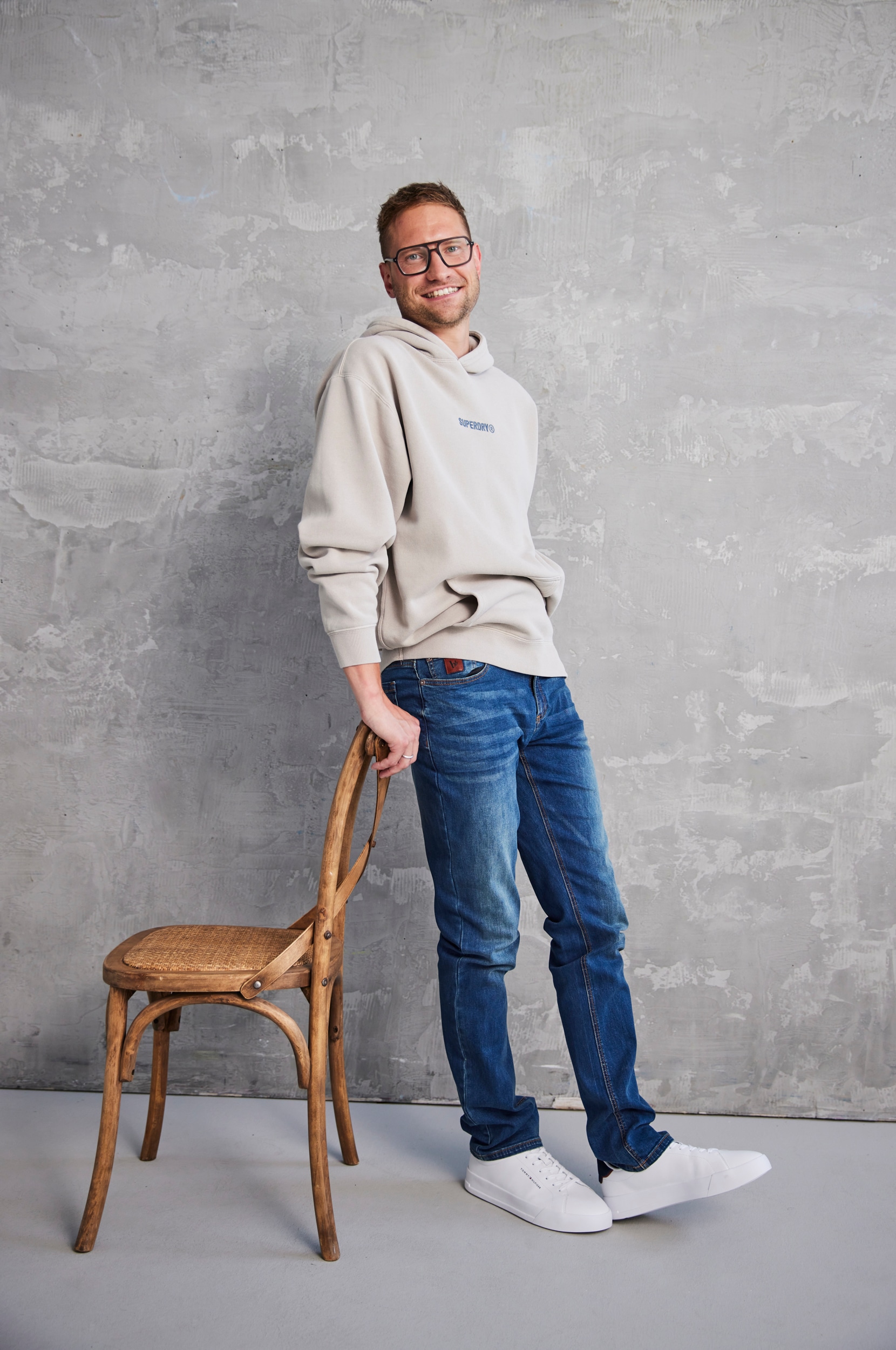 Bruno Banani Straight-Jeans »Hutch«, gerade Beinform,  teilweise mit modischen Destroyed-Effekten,