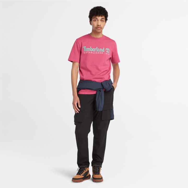 Camiseta masculina rosa da equipe Est. 1973, modelo Crew.