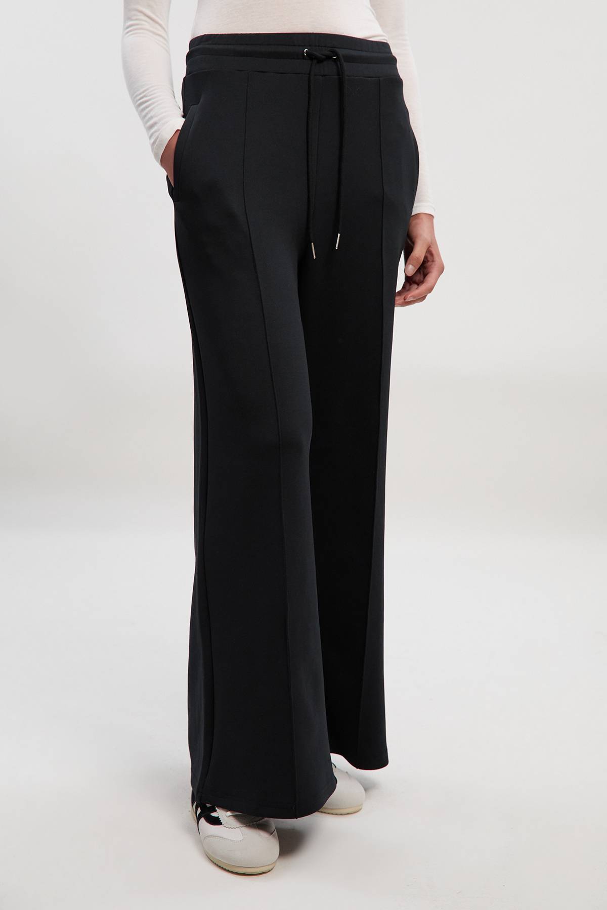 KarenMillen Pantalon de Détente Premium Luxe en Jersey Confortable avec Cordon de Serrage Marqué KM