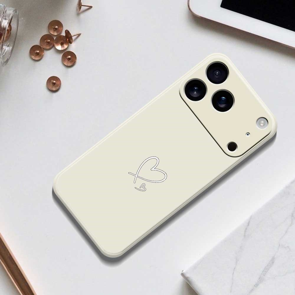 iPhone 17 Pro Max Gummi Case Hülle mit Kameraschutz - Lila (Herz)
