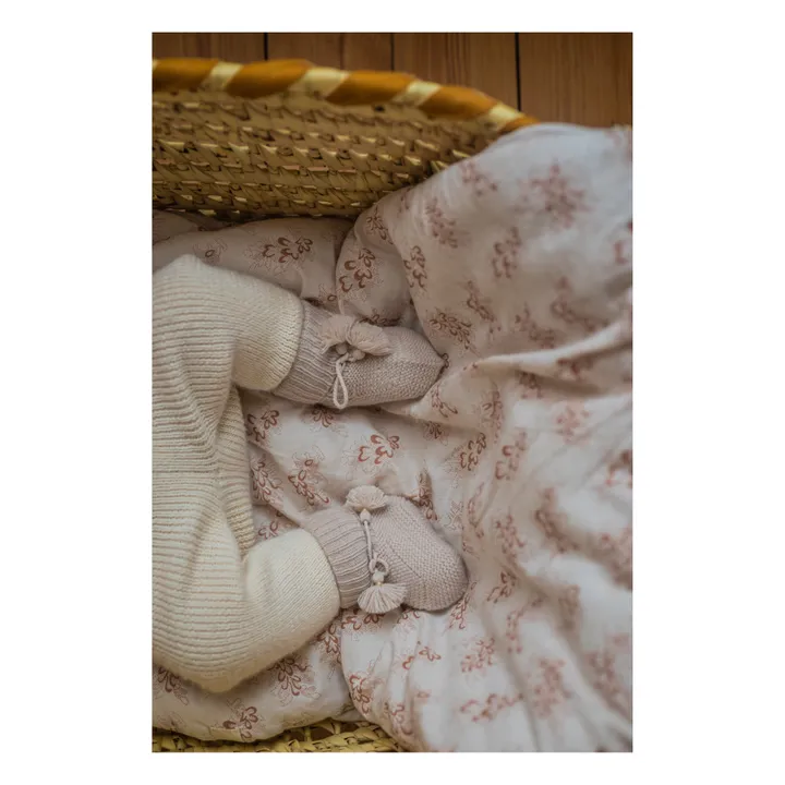 Gentil Coquelicot Chaussons en tricot et pochon brodé | Gris perle