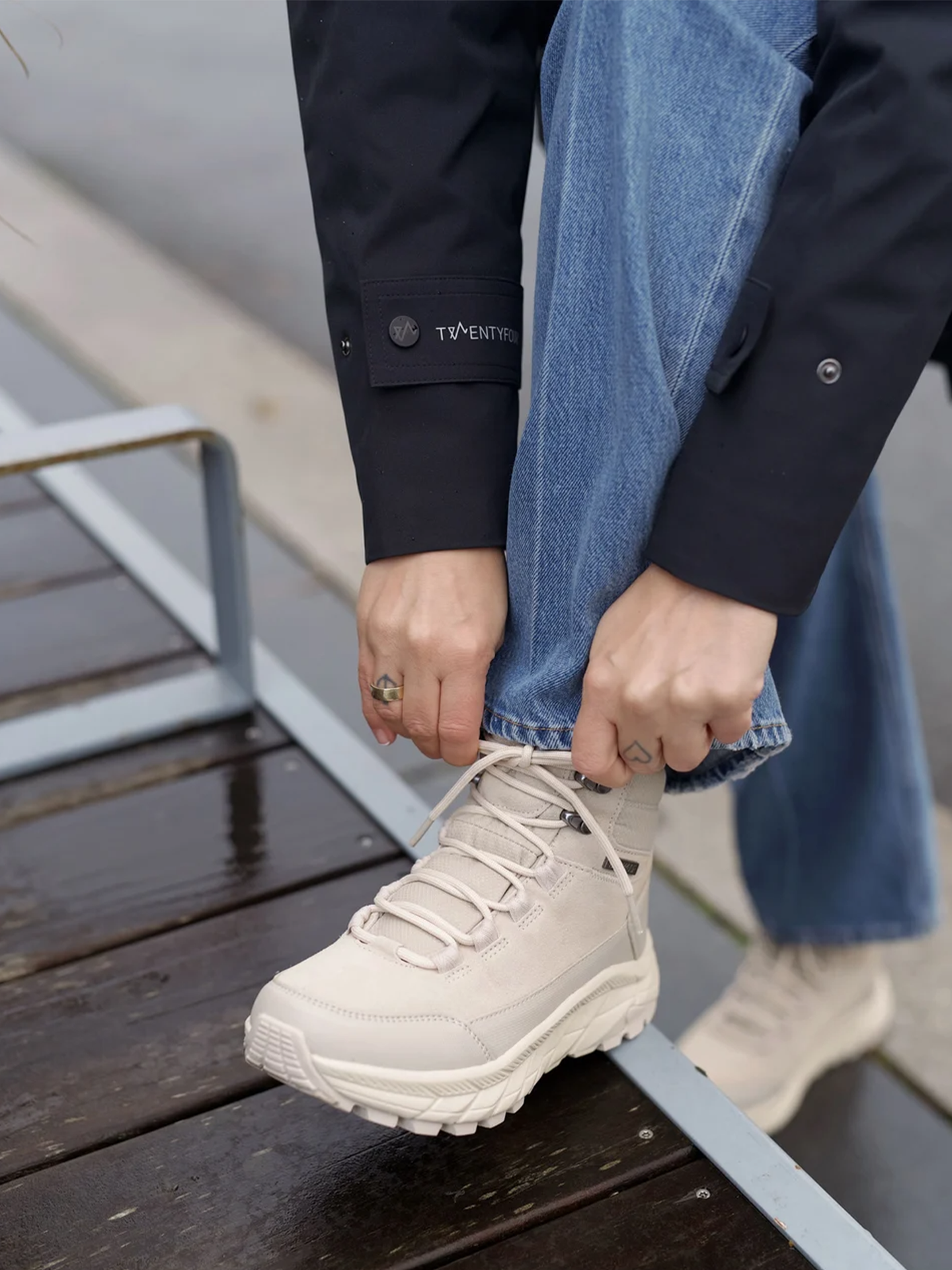 Mode Waterproof Urban Mid