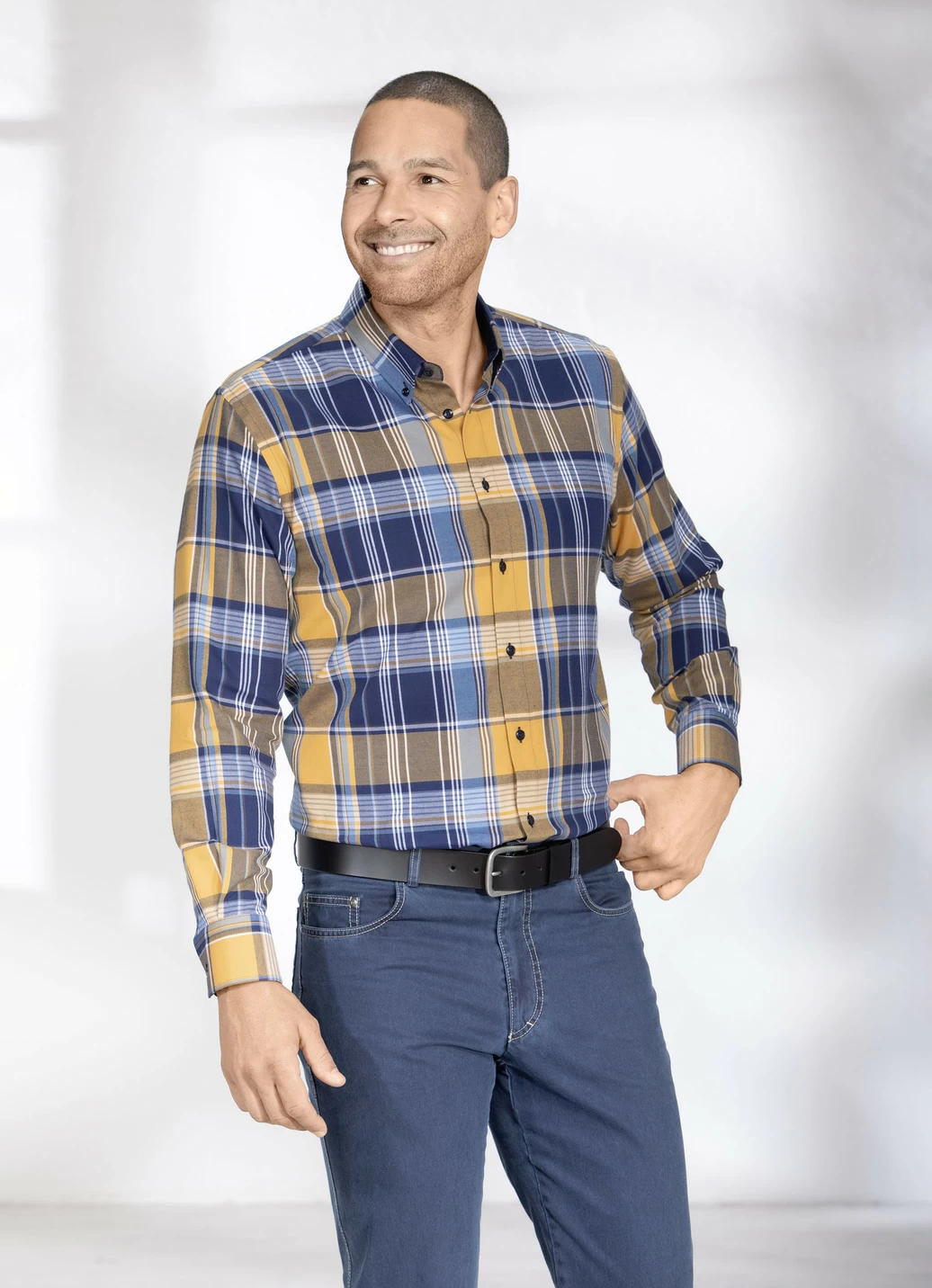 Kariertes Hemd mit Button-Down-Kragen